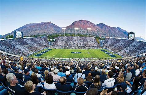 BYU football game at Lavell Edwards Stadium : SportsPorn