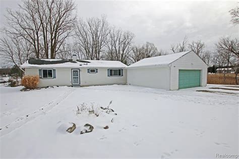 1985 Viola Dr Brandon Twp Mi 48462 Mls 2210006106 Redfin