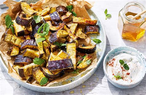 10 Aubergine Recipe Easy Aubergine Recipes Tesco Real Food