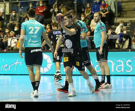 Peter Sisko Rk Gorenje Velenje With Kay Smits Sc Magdeburg Handball Ehf