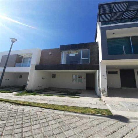 Venta De Casa En Arboledas Del Pedregal A Min De Periplaza En Puebla