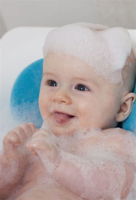 How To Bathe A Baby Step By Step Guide Rita Reviews