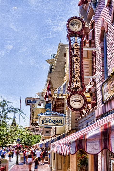 Main Street Usa Main Street Usa Disneyland Resort Anaheim  Flickr