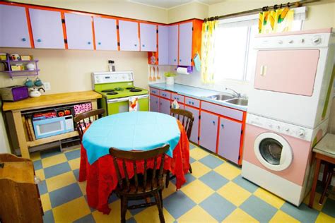 Must-See: A Couple Made a Real-Life Replica of the Simpsons' Kitchen | RL