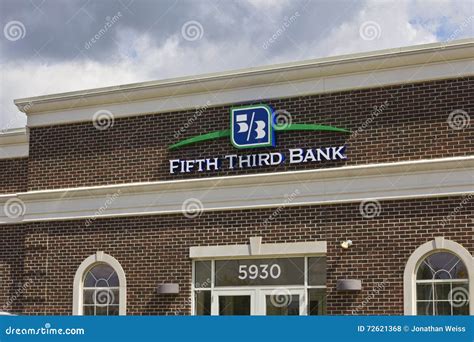 Fifth Third Bank Tower. Fifth Third Services 15 Regions With More Than ...