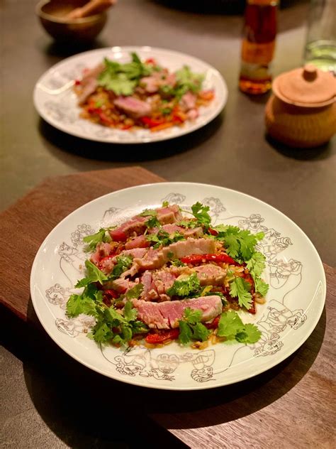 Fried Rice With Seared Tuna And Sesame Soy Vinaigrette — Elizabeth Romhild