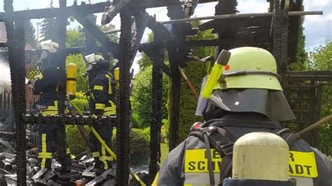 Feuerwehreinsatz Gartenhütte brennt in Treysa