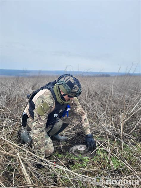 Протитанкове мінне поле на Харківщині Цензор НЕТ