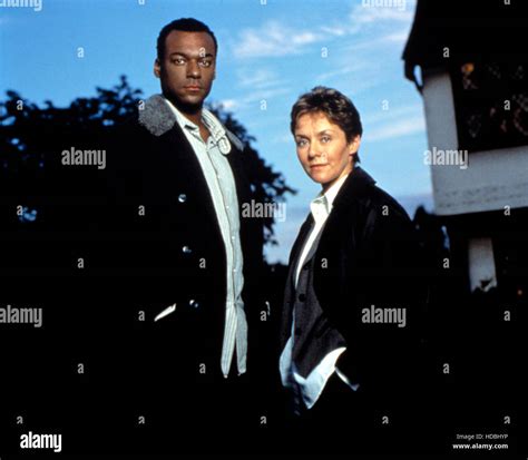 SILENT WITNESS, Chris Salmon & Amanda Burton, TV, 1996 Stock Photo - Alamy