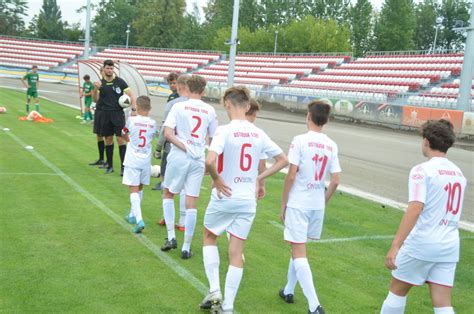 Ostrovia Kks Kalisz Liga Wojew Dzka C Towarzystwo Pi Karskie