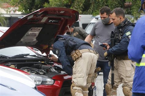 Polícia pedirá para que carros de luxo apreendidos em operação sejam