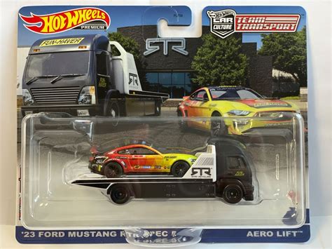 Hot Wheels Premium Ford Mustang RTR Spec Aero Lift Neu Und Originalverpackt In