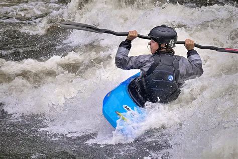 Intermediate 3 Day Ottawa Kayak School Whitewater Kayaking