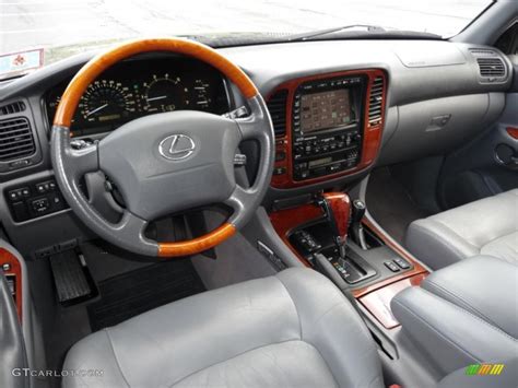 2002 Lexus LX 470 - Information and photos - MOMENTcar