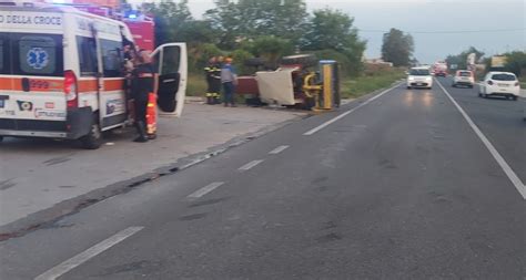 Si Ribalta Col Trattore E Resta Intrappolato Grave Agricoltore Enne