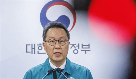 ‘여의사 늘어서 의사 부족 성차별 논란 복지차관 고발될 듯