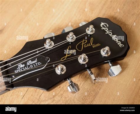 Les Paul Standard Headstock