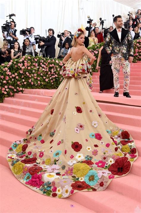 Met Gala 2019 Veja Os Looks Das Celebridades No Tapete Vermelho Met