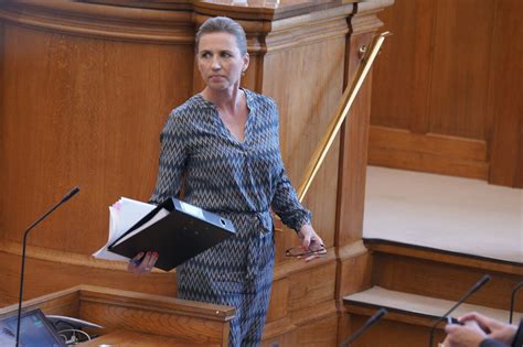 Regeringen Vil Snart Bne Gr Nser For Lande Med F Smittede Bt