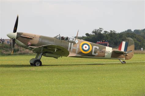 Supermarine Spitfire LF Mk VB BM597 G MKVB Historic Aircra Flickr