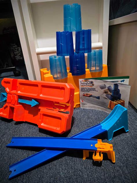 Hot Wheels Barrel Box количка и писта с изтрелвачка гр София Изток