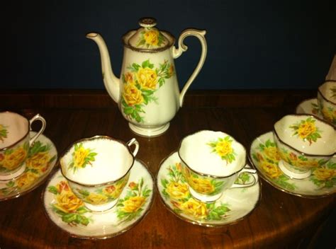 S Yellow Tea Rose China Teaset Royal Albert Vintage Bone China