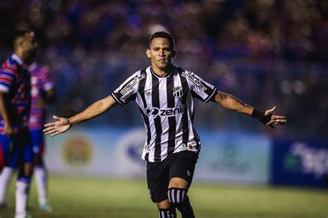 São Paulo busca reforço para ataque e destaque do Ceará foi sugerido