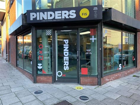 pinders print display  signage