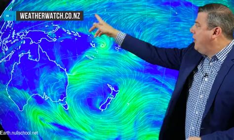 VIDEO: Cyclone Yasa forms near Fiji & Vanuatu as high pressure expands ...