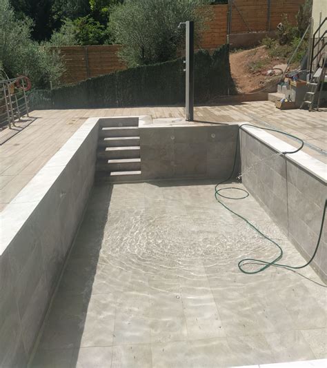 Instalación Piscinas de obra con hormigón en Guadalajara Ricardo