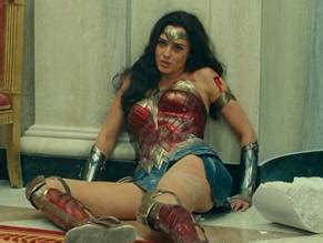 WONDER WOMAN 1984 NUDE SCENES AZNude