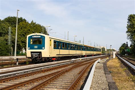 Navigating with the s bahn hamburg plan 9