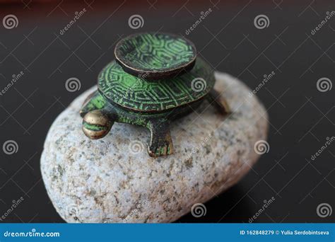 Bronze Traditional Chinese Turtle Isolated. Feng Shui Statuette Stock Image - Image of shui ...