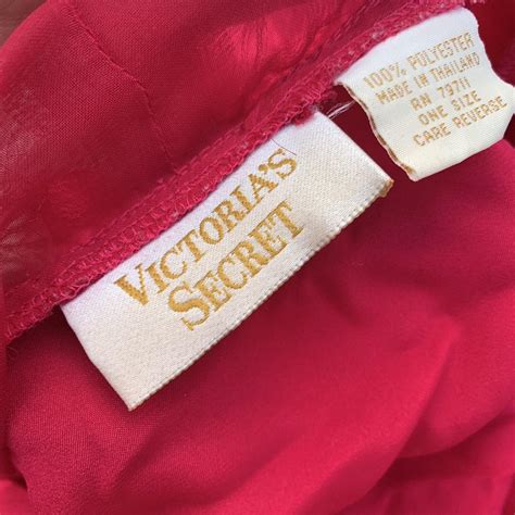 💅🏻👄pink Victorias Secret Gold Label Satin Robe👄💅🏻 Nwot Depop