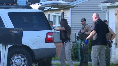 Swat Team Searches Home In East Jackson Two Men Arrested Wbbj Tv