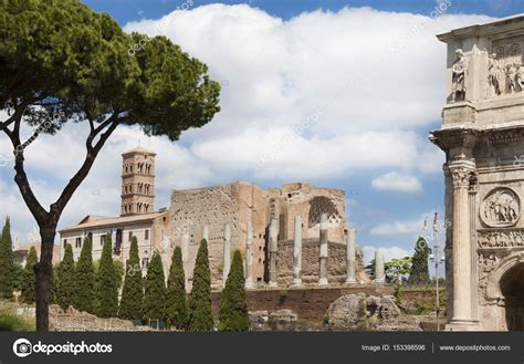 Temple of Venus and Roma — Stock Photo © Crisfotolux #153398596