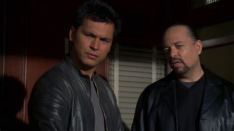 Chester Lake & Fin Tutuola season nine Adam Beach, Ice T, Law And Order Svu, Season 8, Tv Stars ...