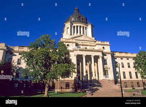 South dakota state capitol building hi-res stock photography and images ...