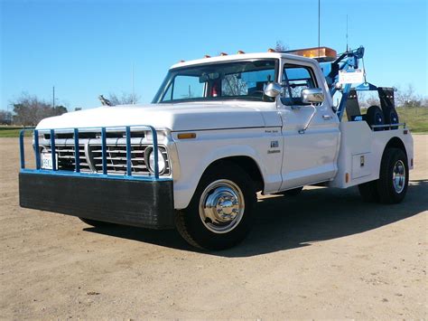 Classic Ford F 350 Wreckertow Truck Very Nice Clean Original Weld