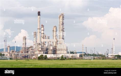 Oil Refinery Plant Stock Photo - Alamy