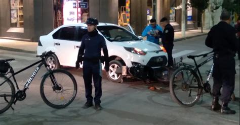 FOTOS Impactante Choque Entre Un Auto Y Una Moto La Conductora De