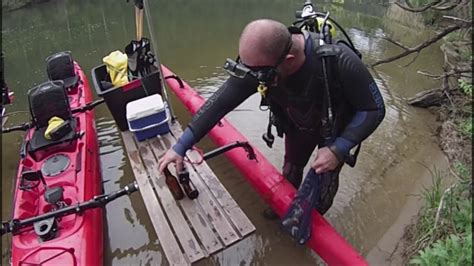 Two Downunder Dans River Treasure Hunting And Kayaking Nepean River Youtube