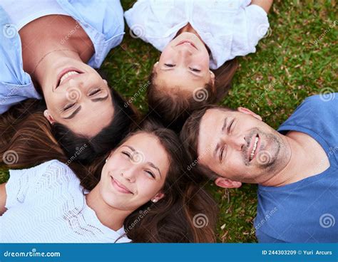 Solo Había Un Montón De Guisantes En Un Vaina Retrato De Una Familia