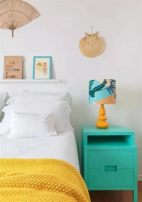 31 Eye-Catching Turquoise Bedroom Decor Ideas - Shelterness