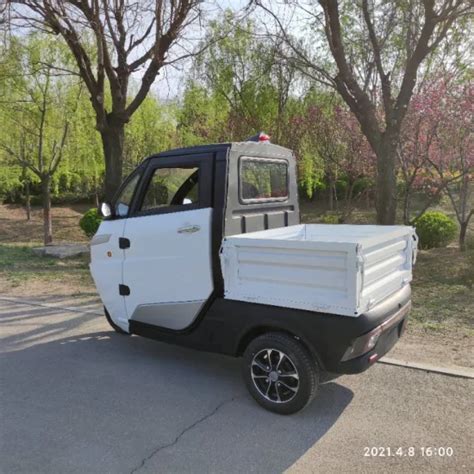 L2e 3 Wheel Closed Cabin Electric Mini Van Cargo Truck For Logistics