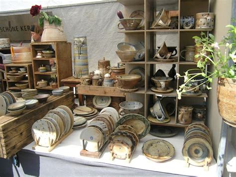 European Pottery And Ceramics Swalmen Pottery Display Pottery