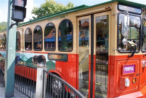 Ultimate Guide to the Gatlinburg Trolley 2023