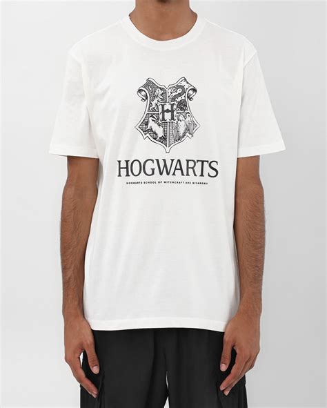 Camiseta Masculina Hogwarts Branca Warner Bros Fanlab Oficial