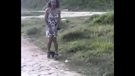 Caiu A Calcinha She Lost Her Panties Se Le Caen Las Bragas Al Suelo XVIDEOS