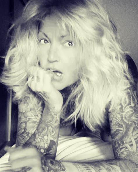 Janine Lindemulder (@ladyj_littlebutter) • Instagram photos and videos